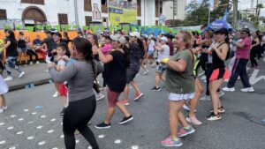 bailatón de colores Confa