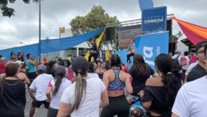 bailatón de colores Confa