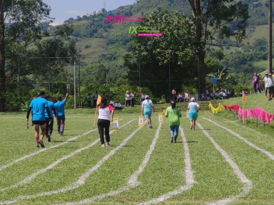 Personas en carrera atlética