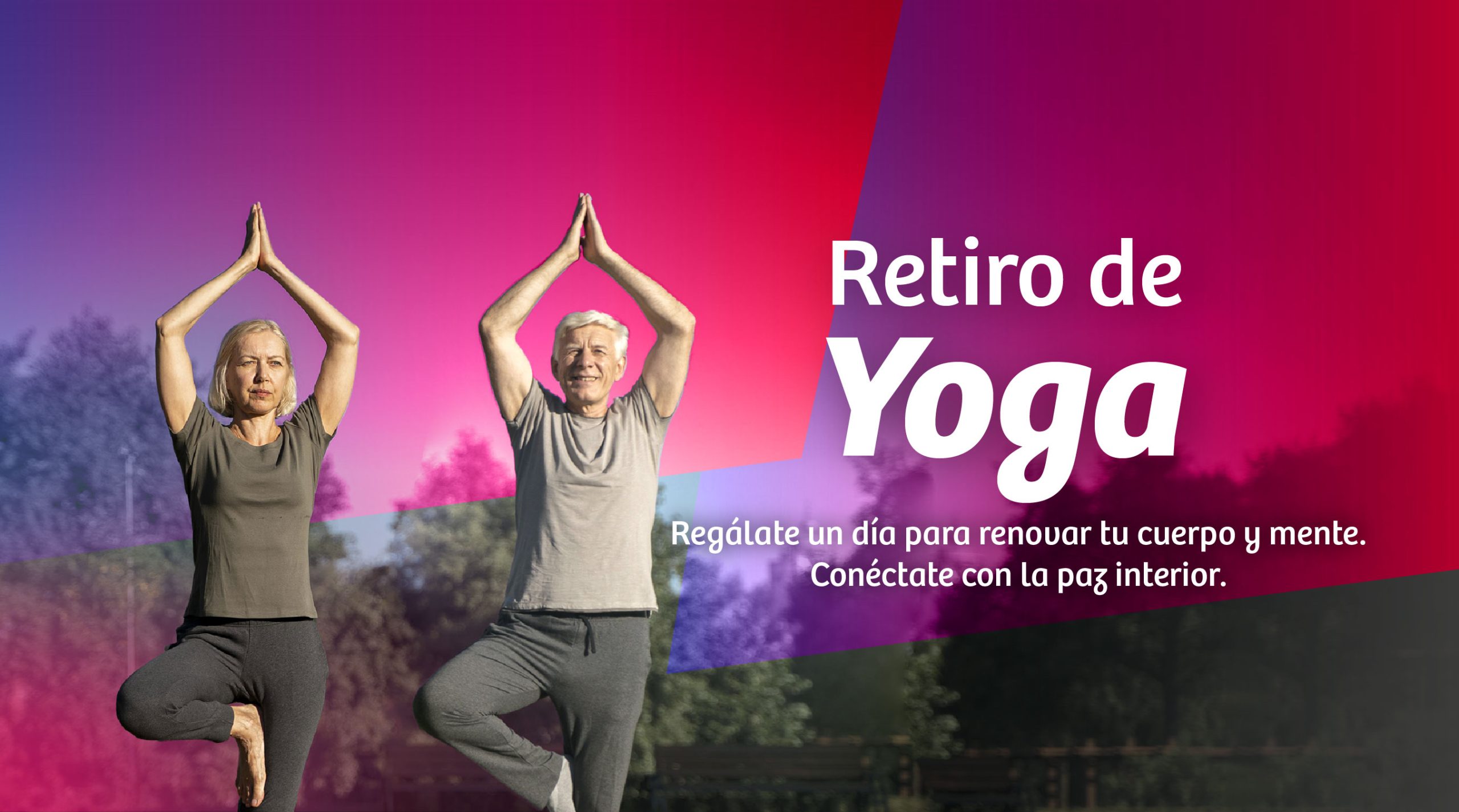 Dos personas, hombre y mujer practican yoga al aire libre