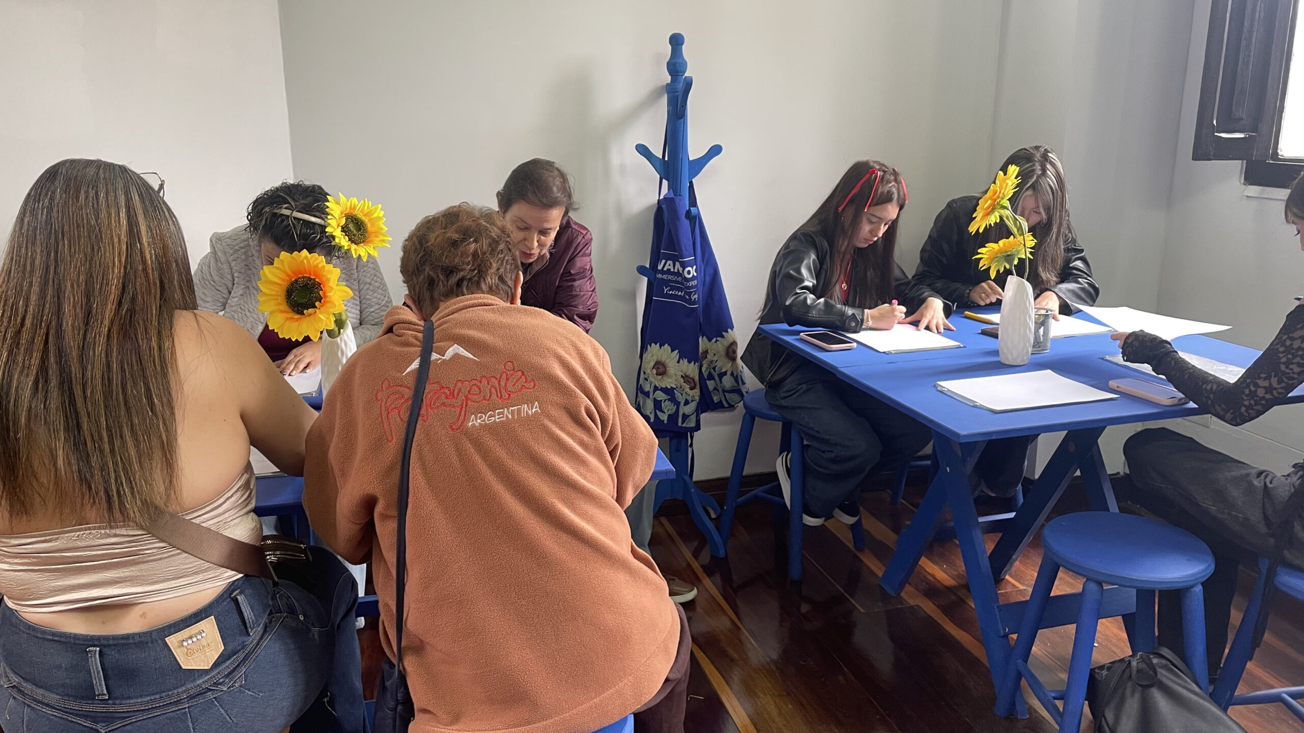 Personas en experiencia de Van Gohg.